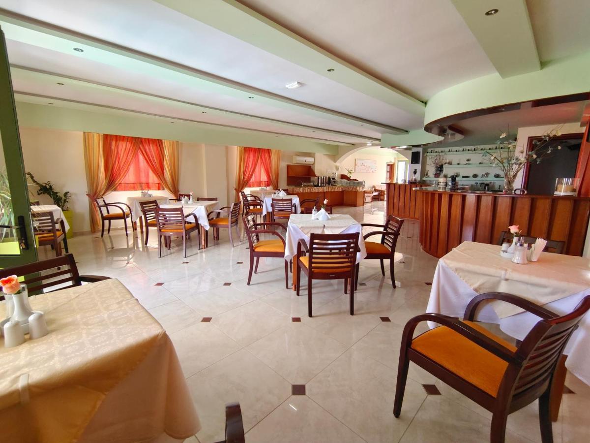 Alex (Adults Only) Hotel Karpathos Bagian luar foto