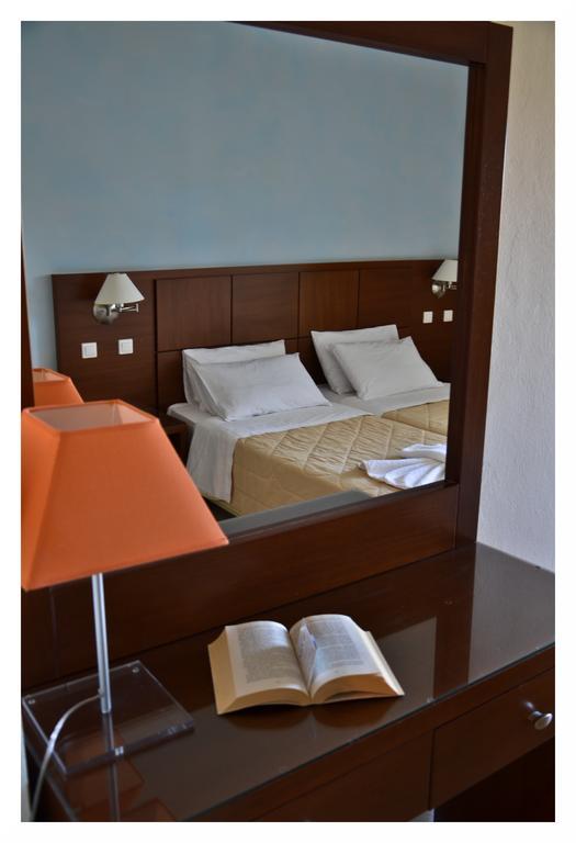 Alex (Adults Only) Hotel Karpathos Bagian luar foto